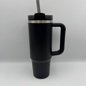 Stanley Quencher H2.0 FlowState Tumbler 30oz Matte Black Stainless Steel Mug
